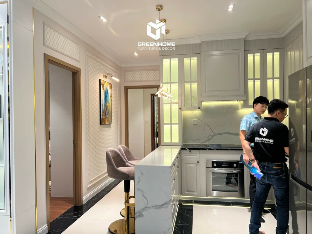 Anh Đức cùng ban quản lý công trình đi tham quan thiết kế nội thất nhà mẫu - Hình 5